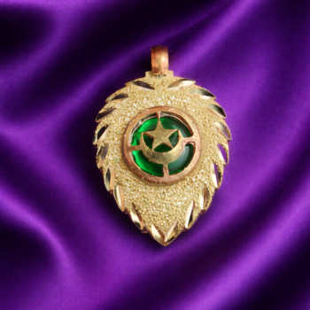 Sacred Leaf Locket with Gem CSLG-IG-009